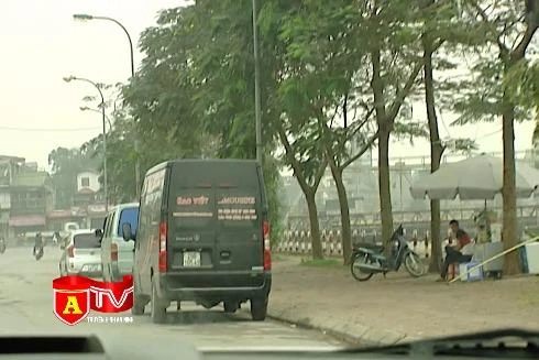 Nhà xe lập bến " cóc", chạy xe "dù" quanh TP để bắt khách