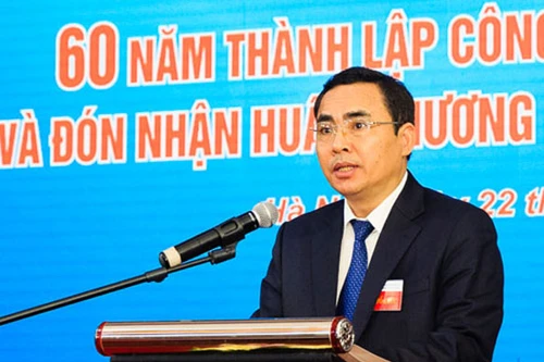 Petrolimex Hà Nội đón nhận Huân chương Lao động hạng Nhất