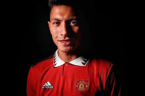 MU chính thức đón trung vệ 'bom tấn' từng vô hiệu hóa Haaland