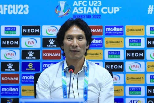 HLV Gong Oh-kyun xin lỗi khi U23 Việt Nam dừng bước