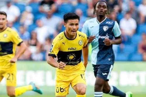 Báo Pháp bi quan về cơ hội ra sân của Quang Hải