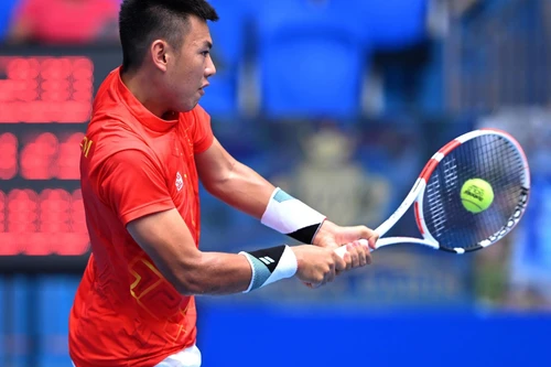 Tuyển quần vợt Việt Nam được căng dây miễn phí tại SEA Games 31