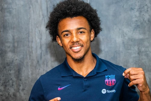 Kounde tiết lộ lý do 'lật kèo' Chelsea để sang Barca