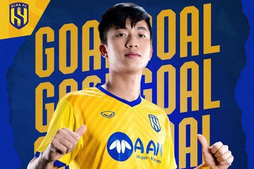 Xem Phan Văn Đức lập siêu phẩm 'ngả bàn đèn' ở V-League
