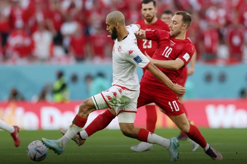 Eriksen mờ nhạt, Đan Mạch chia điểm Tunisia