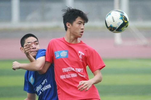 [ẢNH] Loạt trận 10h sáng 27-12