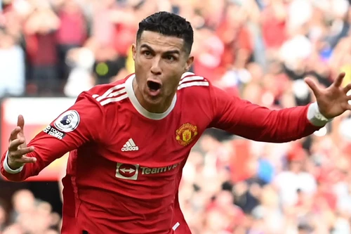 Ronaldo được thưởng đậm khi lập hattrick cho MU