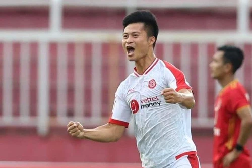 Người hùng CLB Viettel tặng tuyệt phẩm ở AFC Cup cho vợ sắp cưới