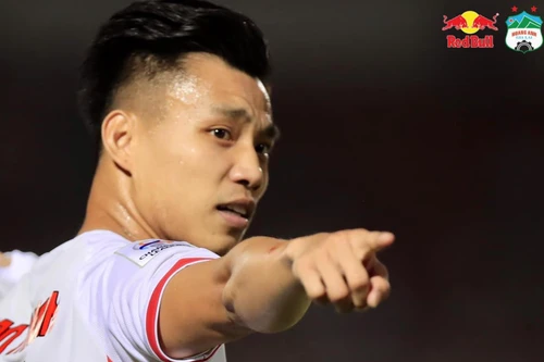 Văn Thanh nói gì khi HAGL chia điểm trước Sydney FC?