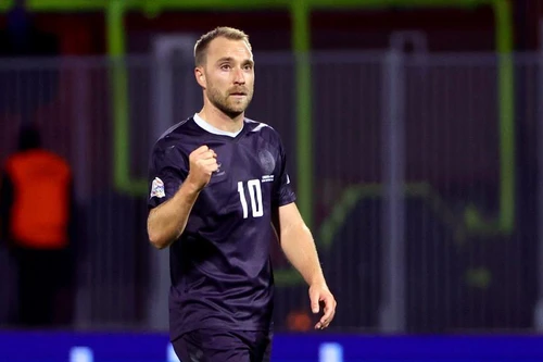 Eriksen ghi siêu phẩm khiến fan MU ngất ngây