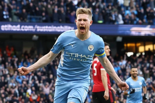 De Bruyne chói sáng giúp Man City nhấn chìm MU