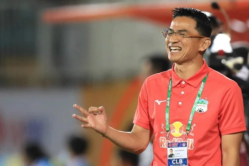 HAGL của Kiatisak thâu tóm giải thưởng V-League tháng 7