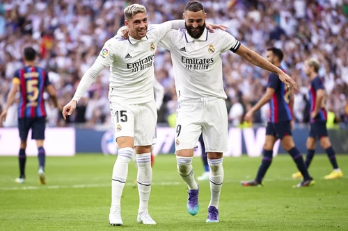 Benzema che mờ Lewandowski, Real đè bẹp Barca ở Siêu kinh điển