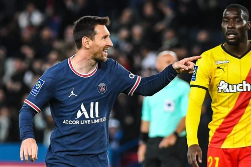 Messi vô địch Ligue 1 cùng PSG