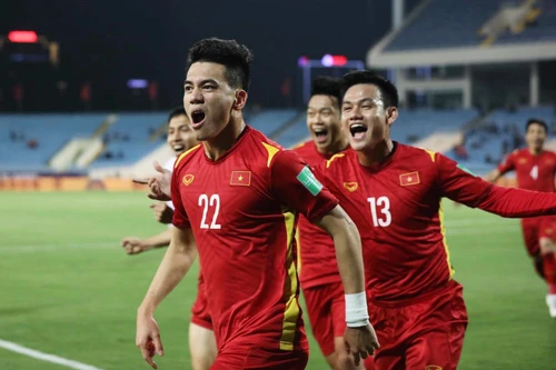 Thắng đậm Trung Quốc, ĐT Việt Nam tưng bừng mở tiệc đầu năm mới