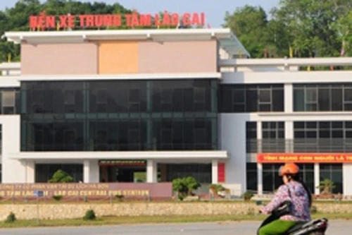 Doanh nghiệp vận tải từ chối về bến mới