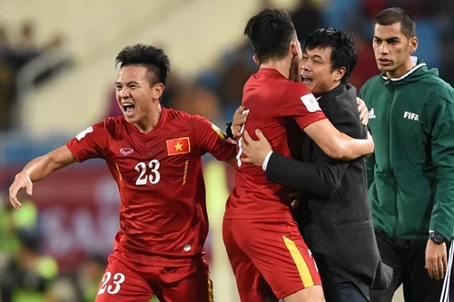 HLV Hữu Thắng giúp tuyển Việt Nam thăng hạng FIFA