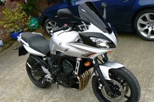 Tìm chủ sở hữu xe YAMAHA FZ6-S dung tích 600 cm3