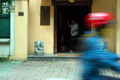 “Mãnh thú” hộ mệnh trấn cửa nghênh tài lộc