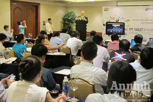 Tặng quà trị giá lên đến 250 triệu đồng tri ân khách hàng