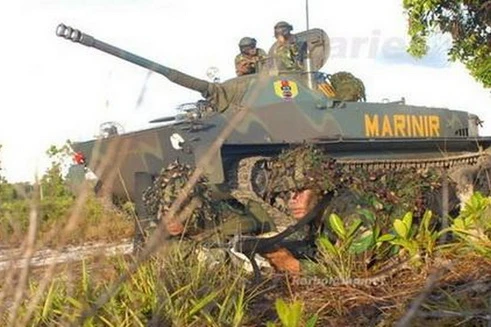 [ẢNH] Indonesia nâng cấp sức mạnh vượt trội cho xe tăng bơi PT-76, Việt Nam có nên tham khảo?