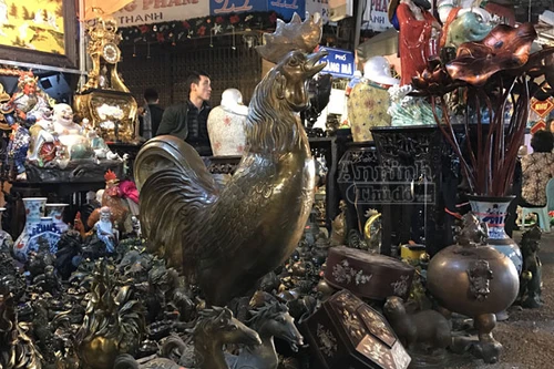 Gà đồng giả cổ cao cả mét, giá hàng chục triệu đồng