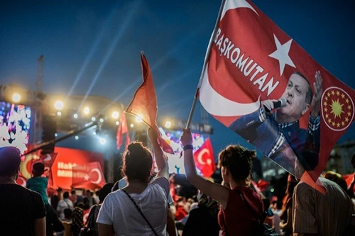 Thổ Nhĩ Kỳ ra lệnh bắt giữ 47 nhà báo trong cuộc thanh trừng hậu đảo chính