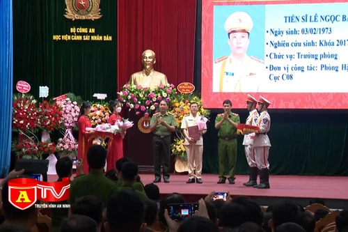 Học viện CSND trao bằng cho 40 tân tiến sĩ