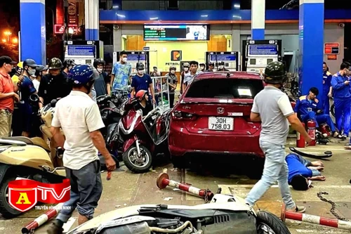 Tạm giữ hình sự lái xe gây tai nạn tại cây xăng đường Láng