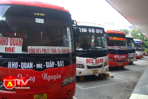 Vì sao xe khách tuyến cố định hoạt động khó khăn?