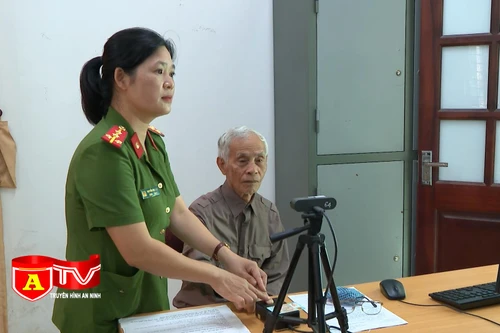 Nữ Cảnh sát khu vực được dân tin yêu như người thân