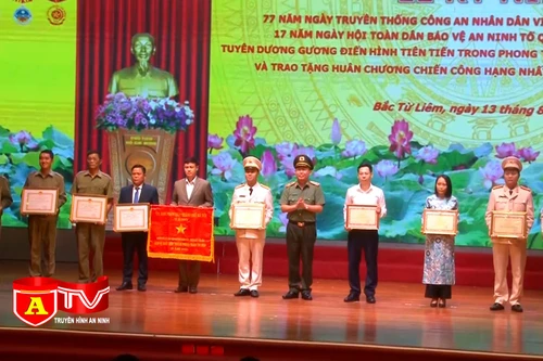 Công an quận Bắc Từ Liêm đón nhận Huân chương Chiến công hạng Nhất