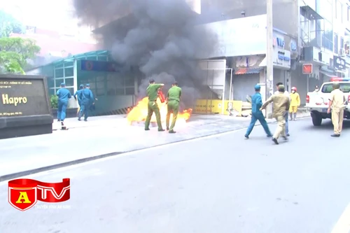 200 người tham gia diễn tập chữa cháy, cứu nạn, cứu hộ tại tòa nhà cao tầng