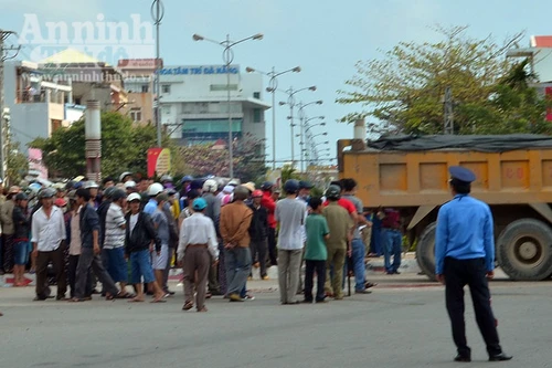 Audio 8-3-2016: Không có dấu hiệu tài xế ở Đà Nẵng cố tình lùi xe cán chết nạn nhân