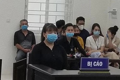 Nữ 9X dùng mánh buôn khẩu trang giá rẻ chiếm đoạt tiền tỷ