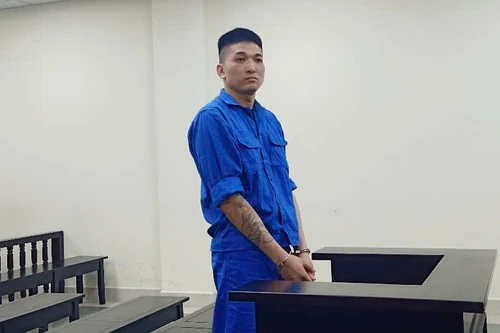 Bất ngờ chém hai người đến tham gia uống bia vì nghĩ bị "quây" đánh