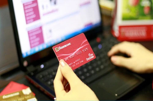 Hàng chục người bị rút trộm tiền trong thẻ tín dụng 