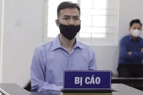 Cựu nhân viên ngân hàng dùng “thẻ ngành” đưa bị hại vào bẫy