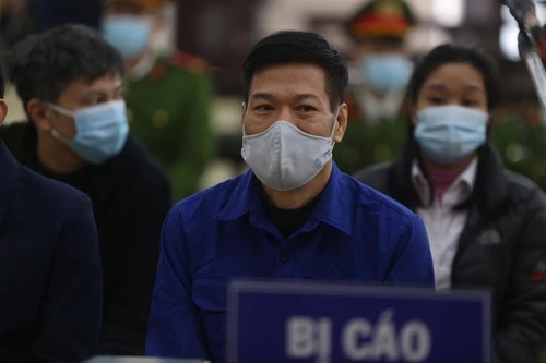 Xét xử vụ “thổi giá” thiết bị y tế trong phòng chống dịch Covid-19 tại Hà Nội