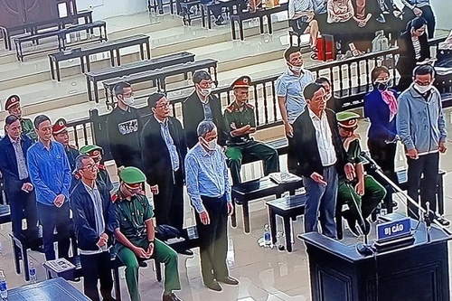 Hai cựu Phó Tổng giám đốc BIDV cùng bị đề nghị mức án đến 7 năm tù 