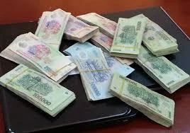 Nhân viên ngân hàng chiếm đoạt hàng trăm triệu đồng bằng mánh 'chạy' án treo