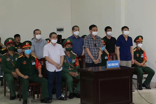 Cựu Đại tá và hai cựu Thiếu tướng Cảnh sát biển hầu tòa vụ buôn lậu xăng đặc biệt lớn 