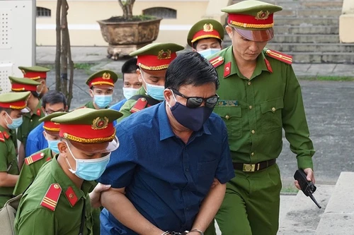 Ông Đinh La Thăng và cựu Thứ trưởng Bộ GTVT hầu tòa vụ thất thoát hơn 725 tỷ đồng