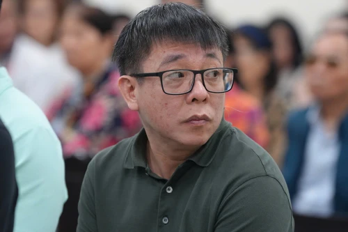 Giám đốc Công ty cổ phần Vàng Phú Cường vận chuyển trái phép hơn 9.492 tỷ đồng qua biên giới