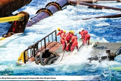 Bản sắc văn hóa Petrovietnam