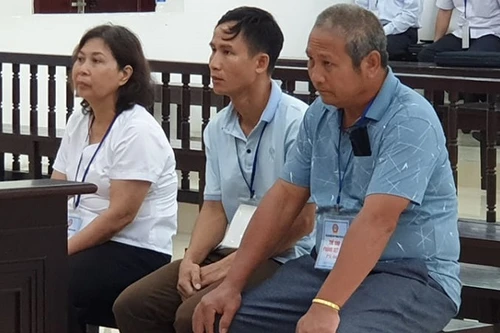 Vụ “phù phép” đất tại Ba Vì: Nhiều người liên quan “chống lệnh” tòa