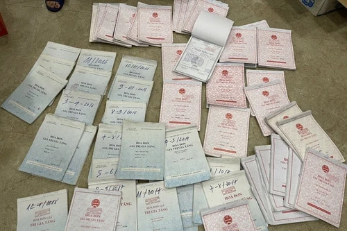 Nhiều bị cáo mua bán hóa đơn trị giá gần 64.000 tỉ đồng chuẩn bị hầu tòa