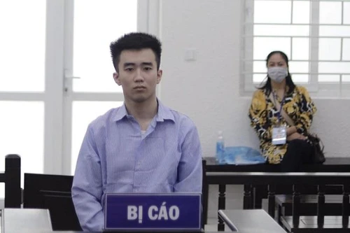 Ấm ức chuyện vợ cũ có “tình mới”, vác dao ra ngã tư đường nói chuyện