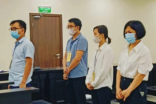 Nhóm cán bộ Bệnh viện Đa khoa Ba Vì liên quan đến kit test Việt Á lĩnh án tù 