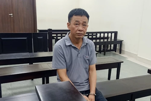 Quản lý bãi trông xe khoe có 'quan hệ rộng' để lừa đảo 